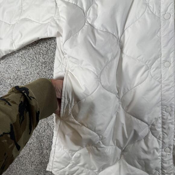Nike Quilted Shirt Jacket Mens Small White Snap Front Puffer Pockets FB8732-133 - Picture 5 of 15